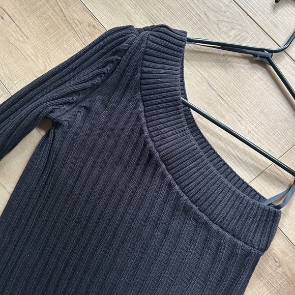 FRAME / Revolve 100% Cotton Chunky One Shoulder Black Sweater - Picture 6 of 10